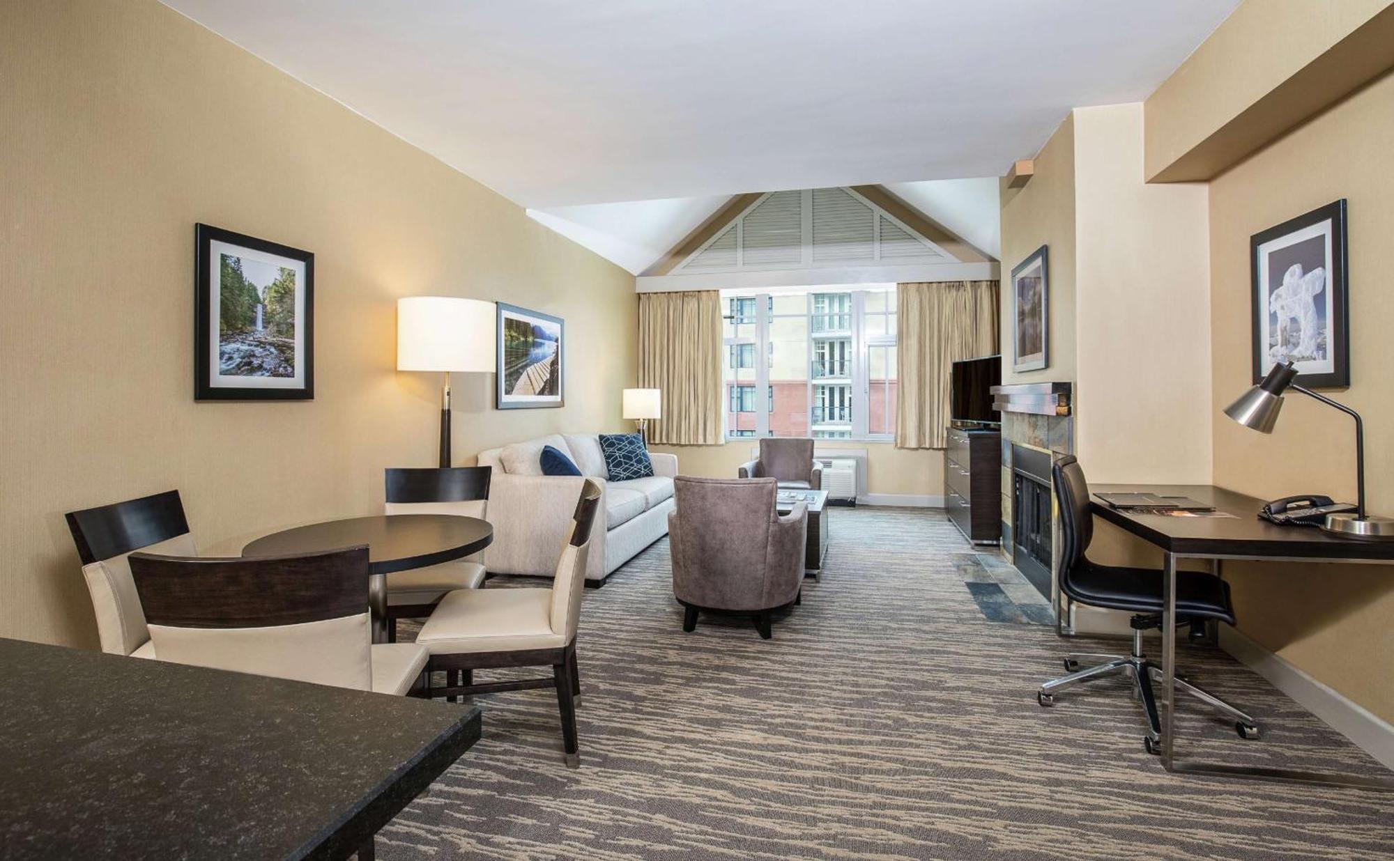 Hilton Whistler Resort & Spa Екстериор снимка
