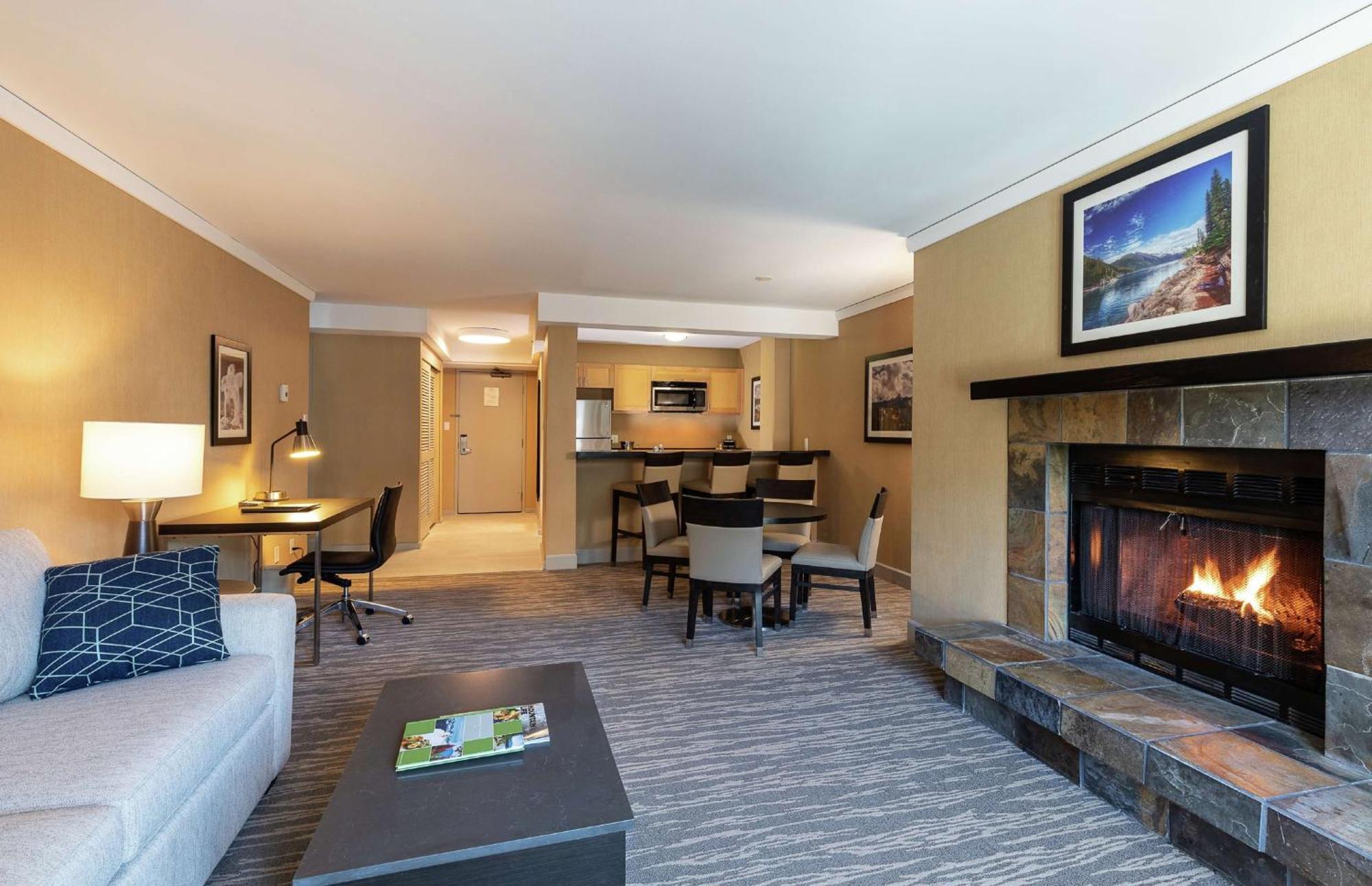Hilton Whistler Resort & Spa Екстериор снимка