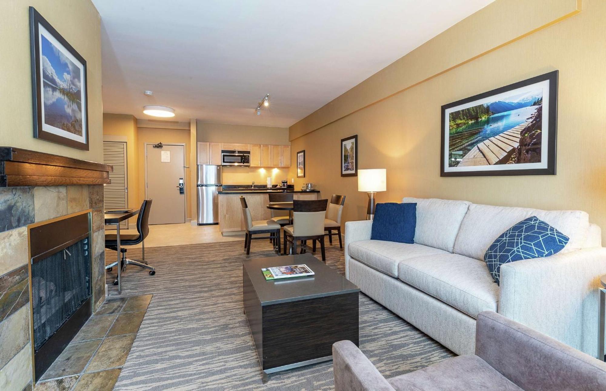 Hilton Whistler Resort & Spa Екстериор снимка