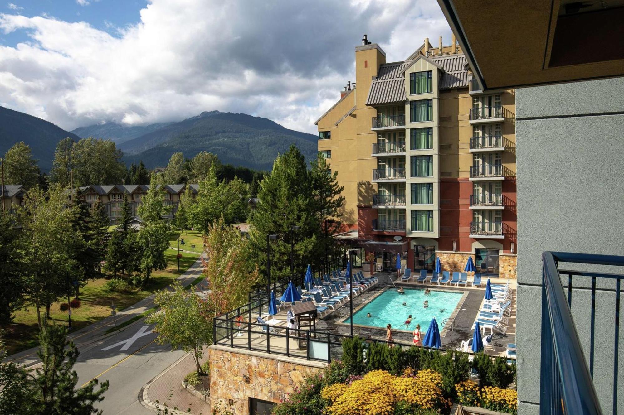Hilton Whistler Resort & Spa Екстериор снимка